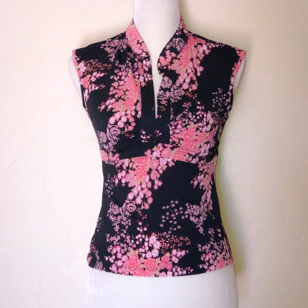 Small Forever 21 Tieback flower shirt